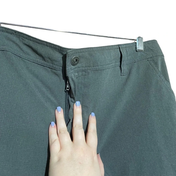 PrAna‎ Iron Hybridizer 10" Shorts with Pockets Zip Button Closure Size 40X10L - Picture 9 of 13